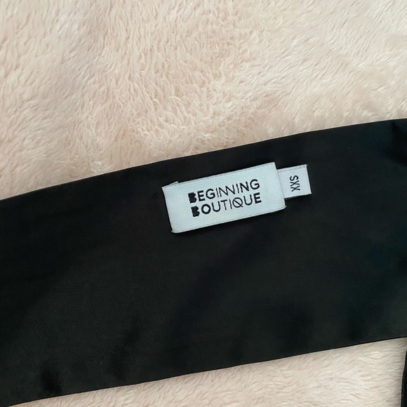 Beginning Boutique Scarf Top - Picture 4 of 5